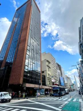 Obelisco 818